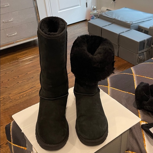 Black Suede Tall Boots u UGG brand - Picture 5 of 5